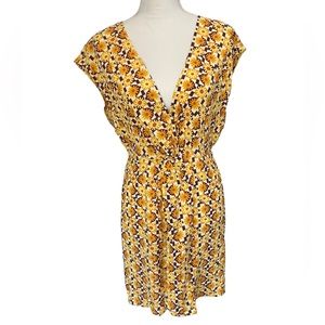 Cupshe Floral‎ Wrap Bust Dress Coverup Size Large.